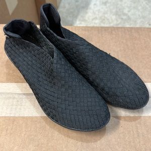 Bernie Mev black woven shoes. Worn once.